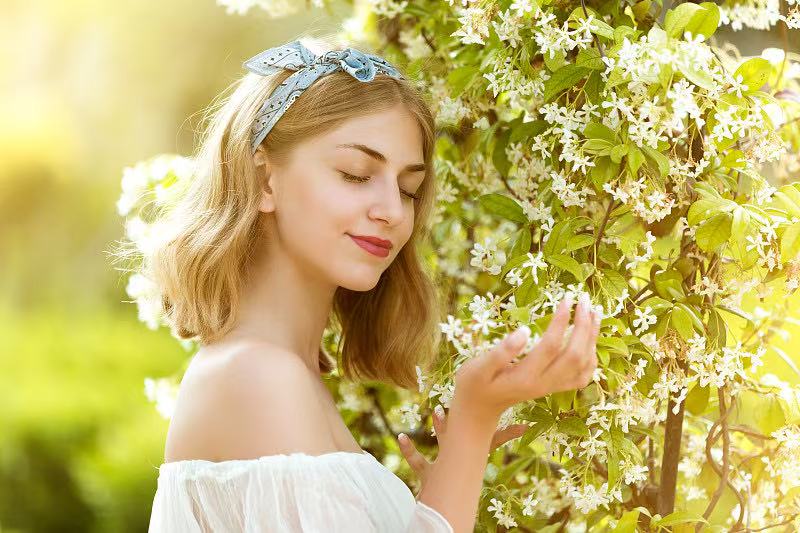 Dating Without Fear: Own Your Magic & Claim the Love You Deserve